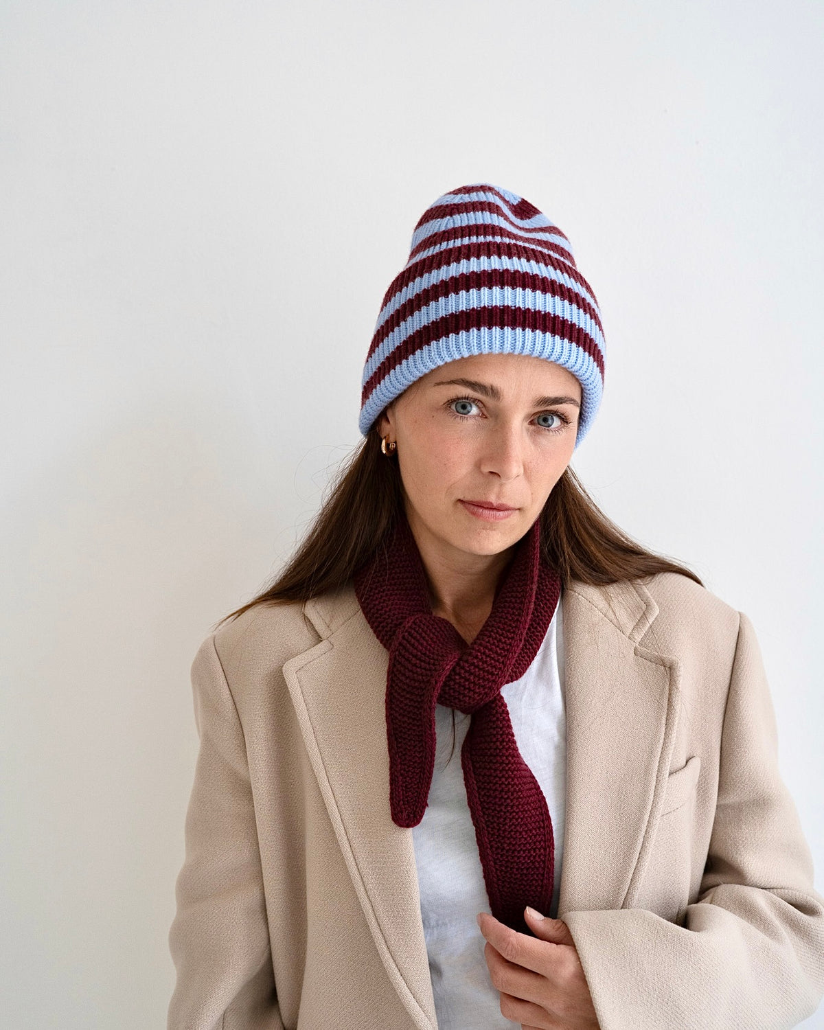 Set aus Striped Beanie und Mini Scarf – Burgundy/Sky Blue