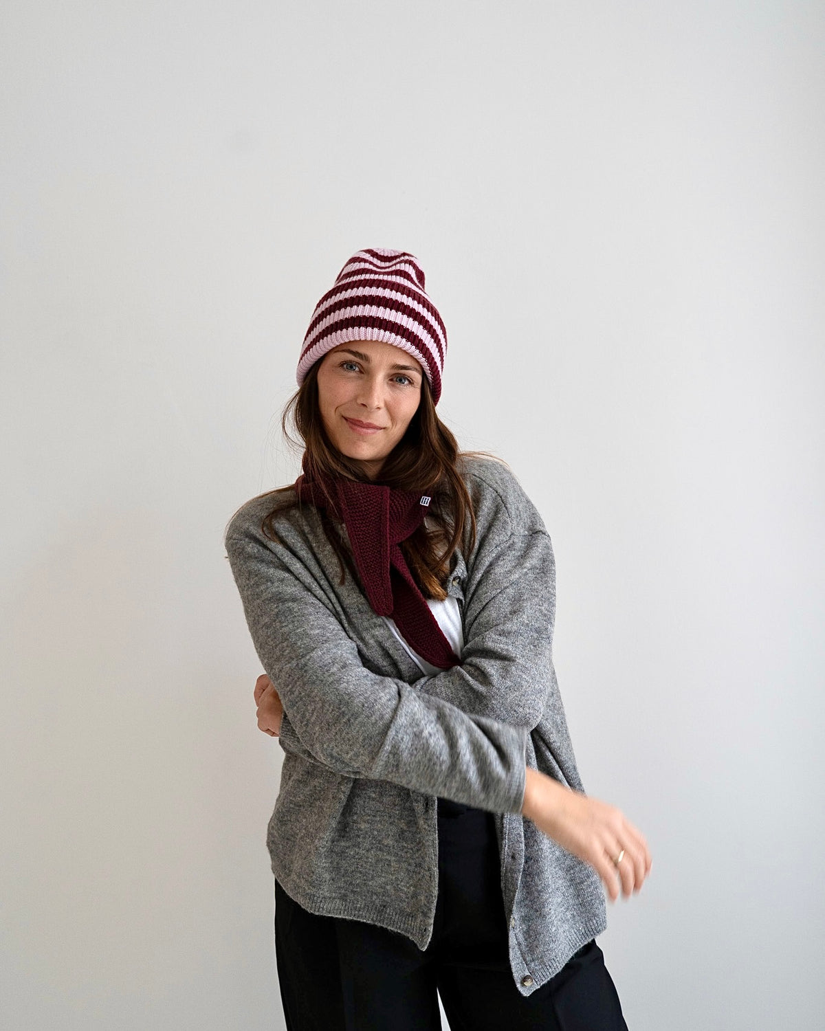 Set aus Striped Beanie und Mini Scarf – Burgundy/Blush