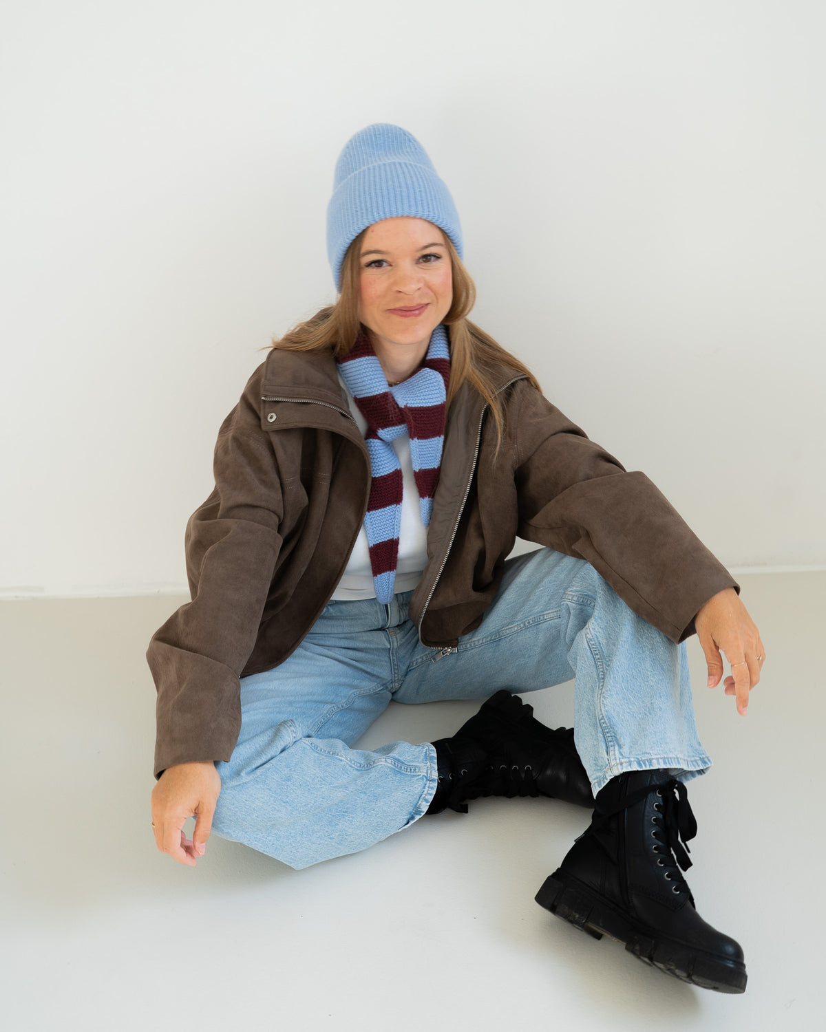 Set aus Beanie und Striped Mini Scarf – Sky Blue/Burgundy