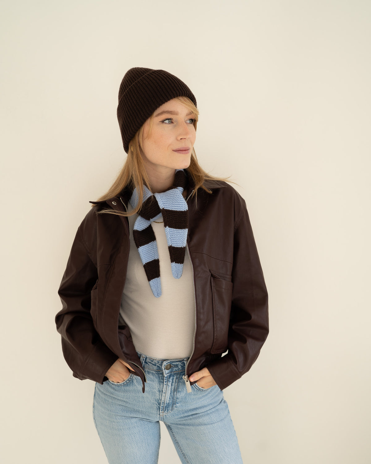 Set aus Beanie und Striped Mini Scarf – Mocha/Sky Blue