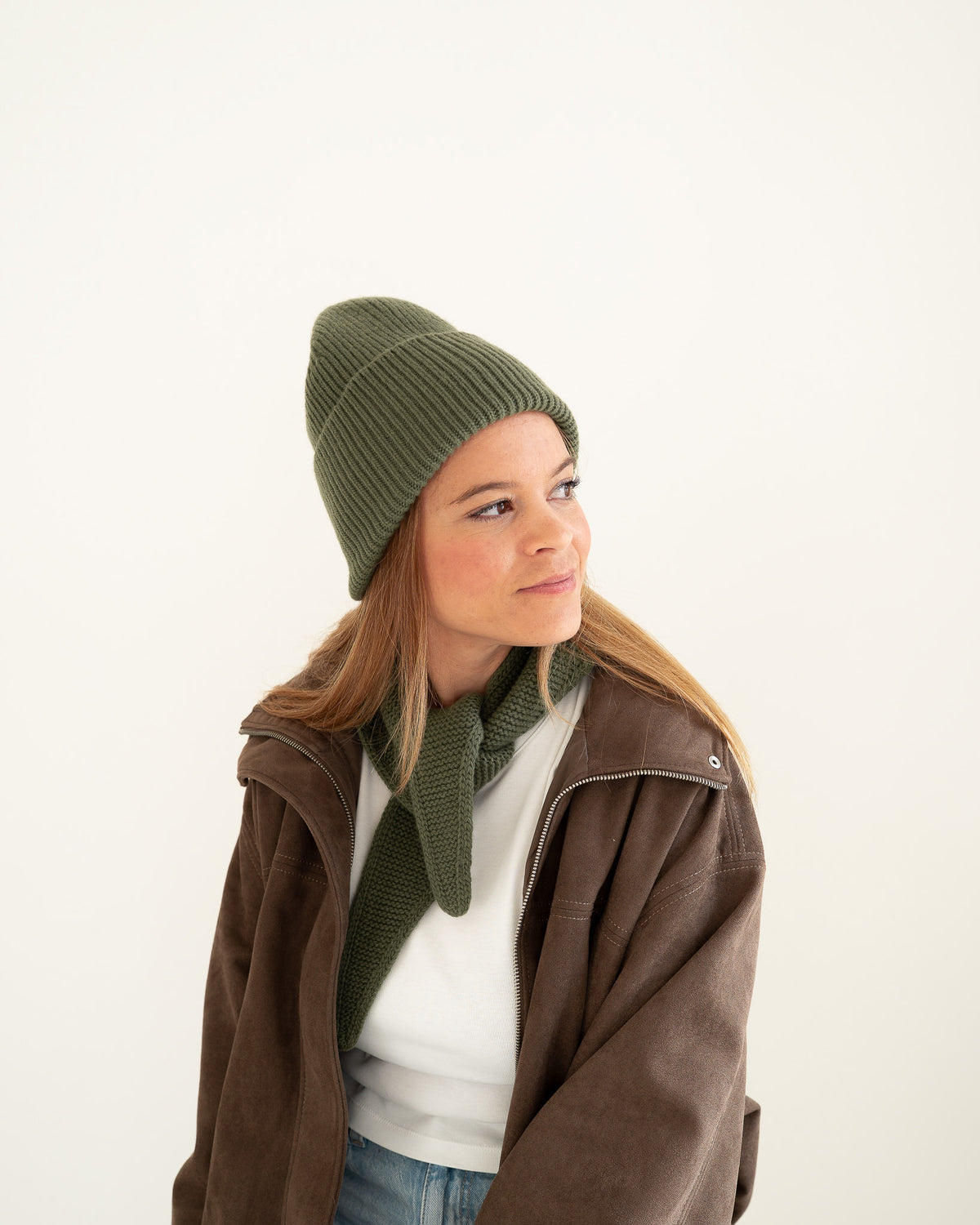 Set aus Beanie und Mini Scarf – Khaki