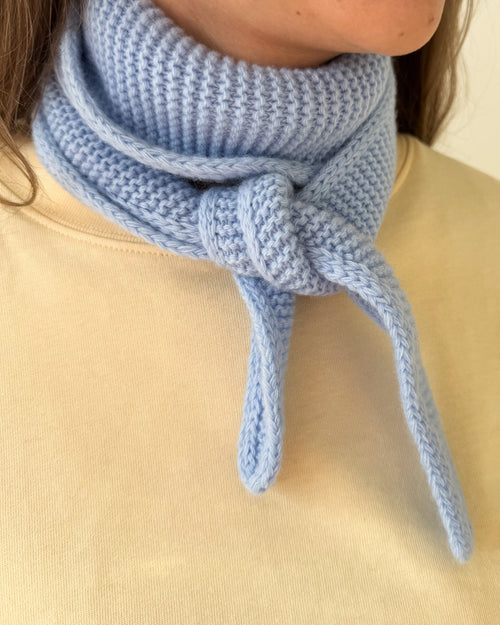 Mini Schal in Hellblau
