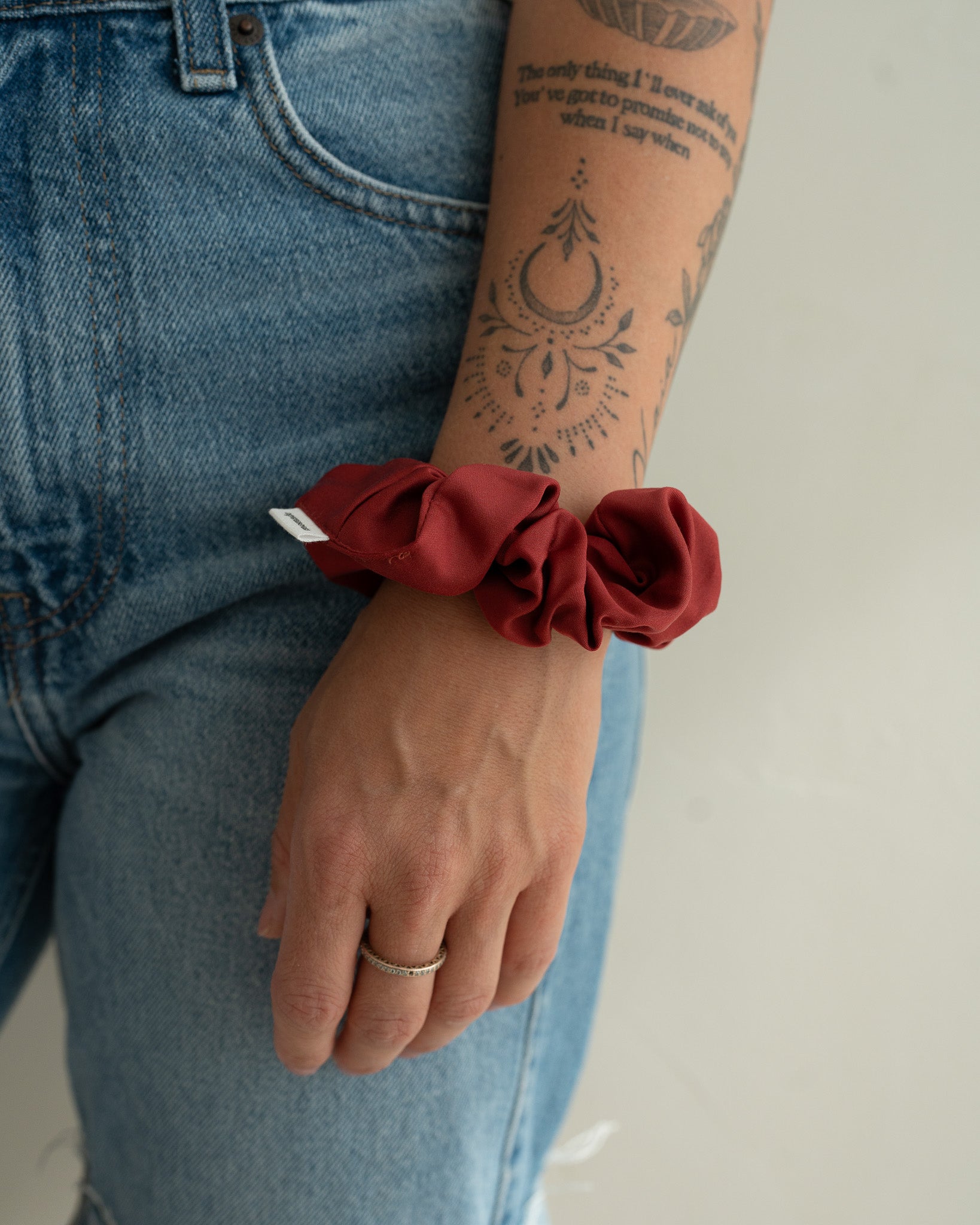 Scrunchie Satin – Ruby