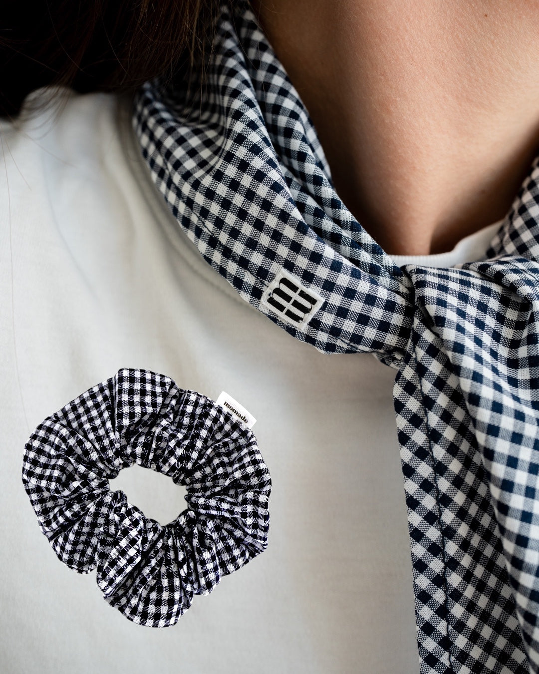 Set aus Triangle Scarf & Scrunchie – Navy